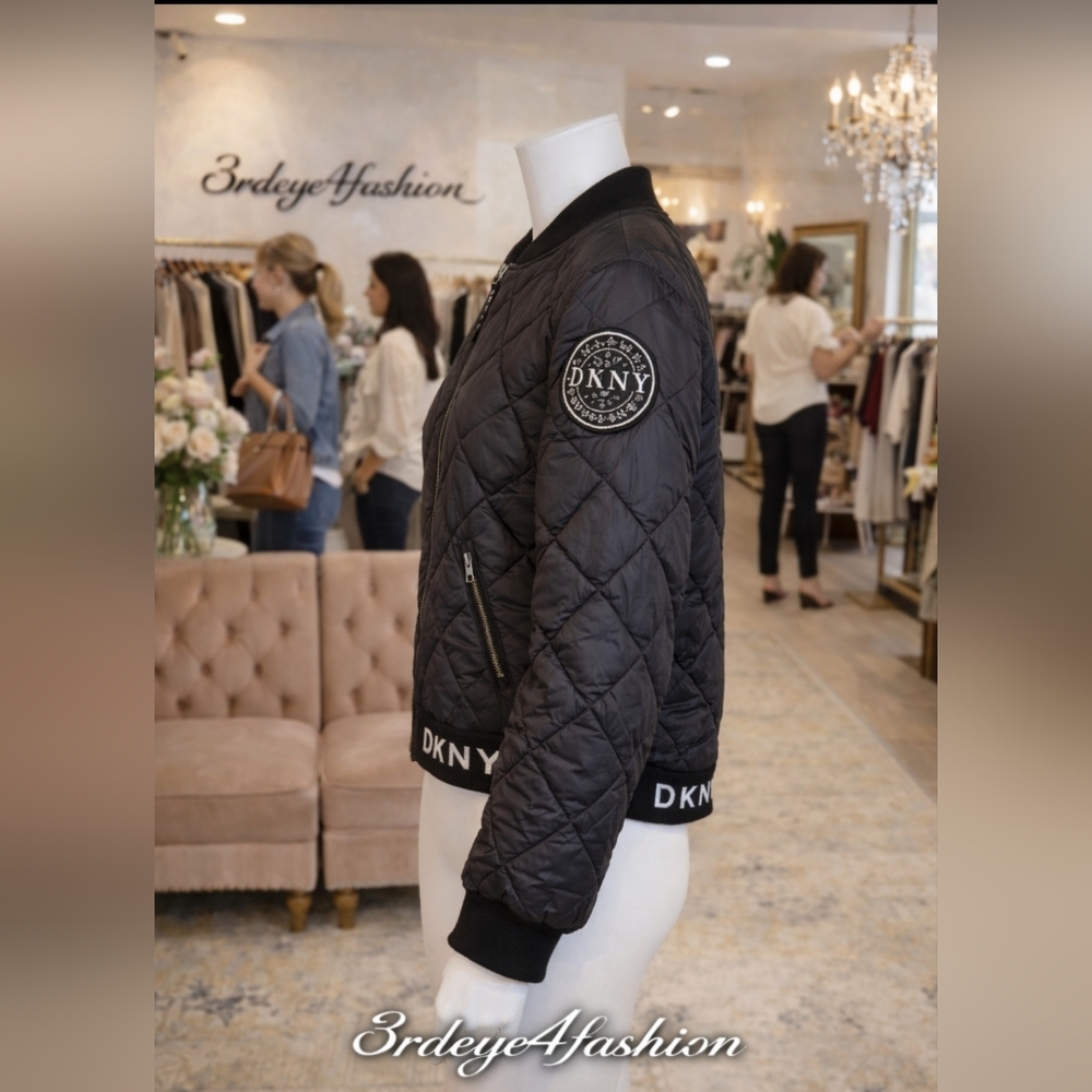 ✨ DKNY Girls Black Quilted Puffer Jacket • Cozy Winter Warmth 🖤❄️ - Picture 9 of 17